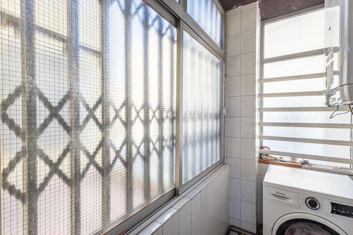 4 soveværelse Lejlighed til salg i Granada by med garage - € 269.000 (Ref: 9683507)