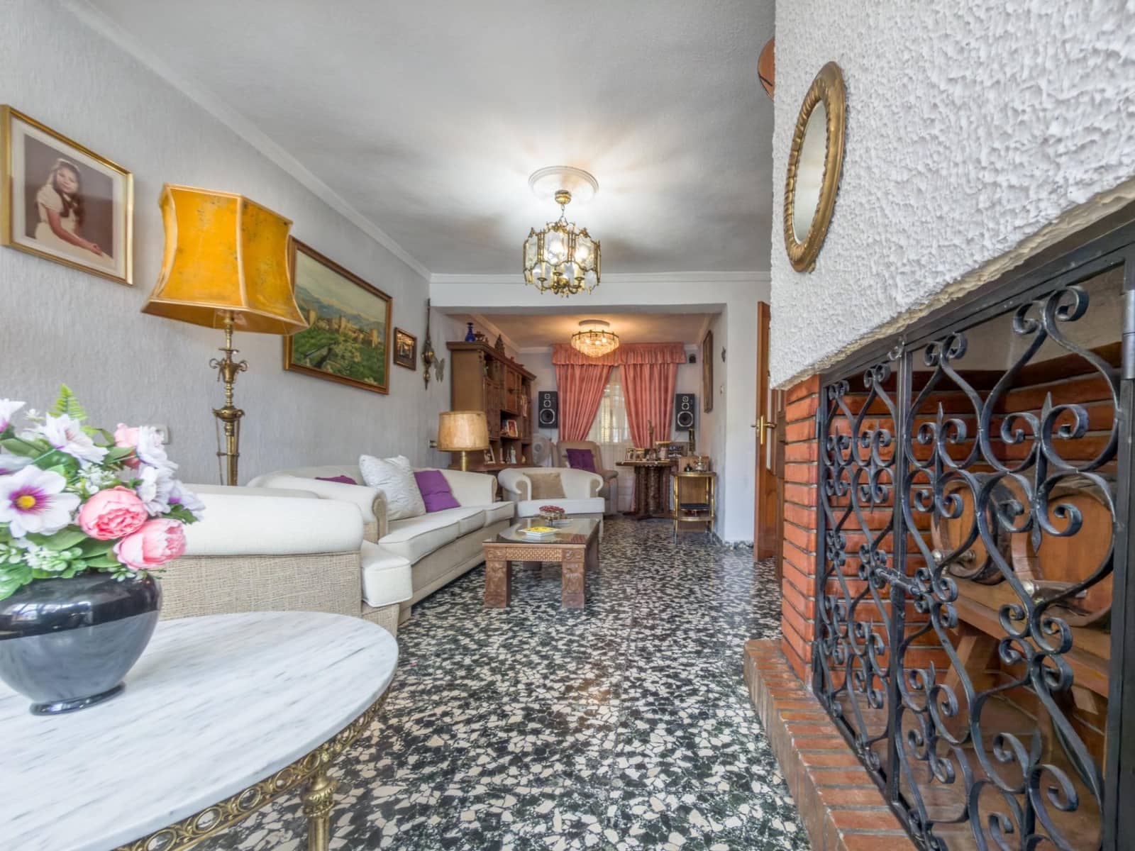 6 quarto Moradia Geminada para venda em Granada cidade com garagem - 595 000 € (Ref: 9684118)