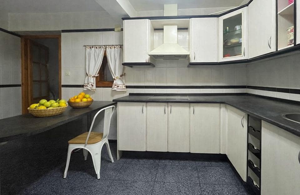 3 bedroom Townhouse for sale in Durcal - € 142,000 (Ref: 9684120)