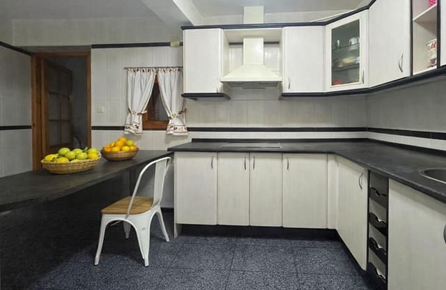 Casa de 3 habitaciones en Dúrcal en venta - 142.000 € (Ref: 9684120)