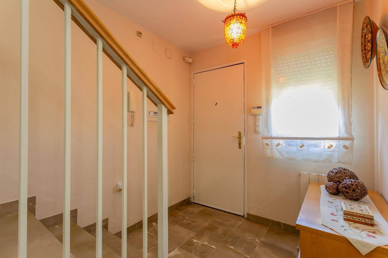 3 camera da letto Villetta a Schiera in vendita in Granada citta con garage - 290.000 € (Rif: 9686393)