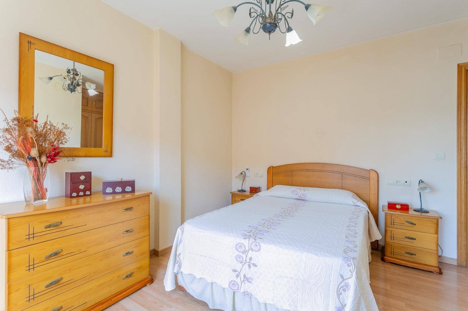 3 camera da letto Villetta a Schiera in vendita in Granada citta con garage - 290.000 € (Rif: 9686393)