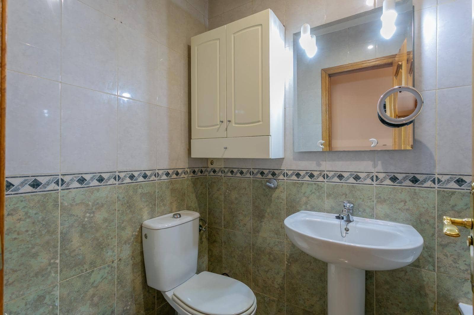 3 camera da letto Villetta a Schiera in vendita in Granada citta con garage - 290.000 € (Rif: 9686393)