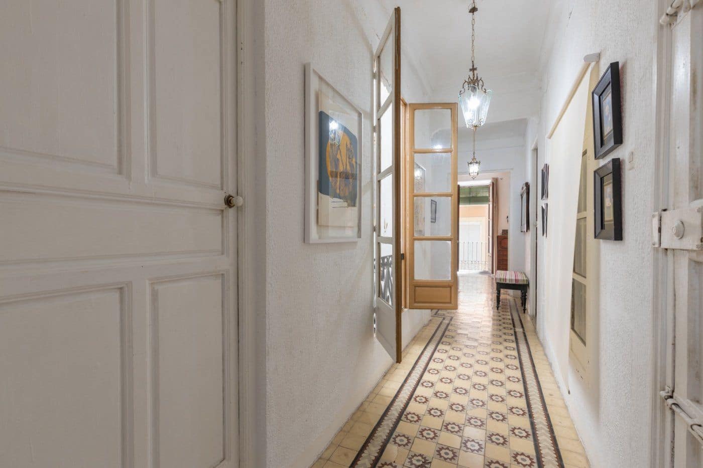 Erhverv til salg i Granada by - € 1.099.999 (Ref: 9698811)