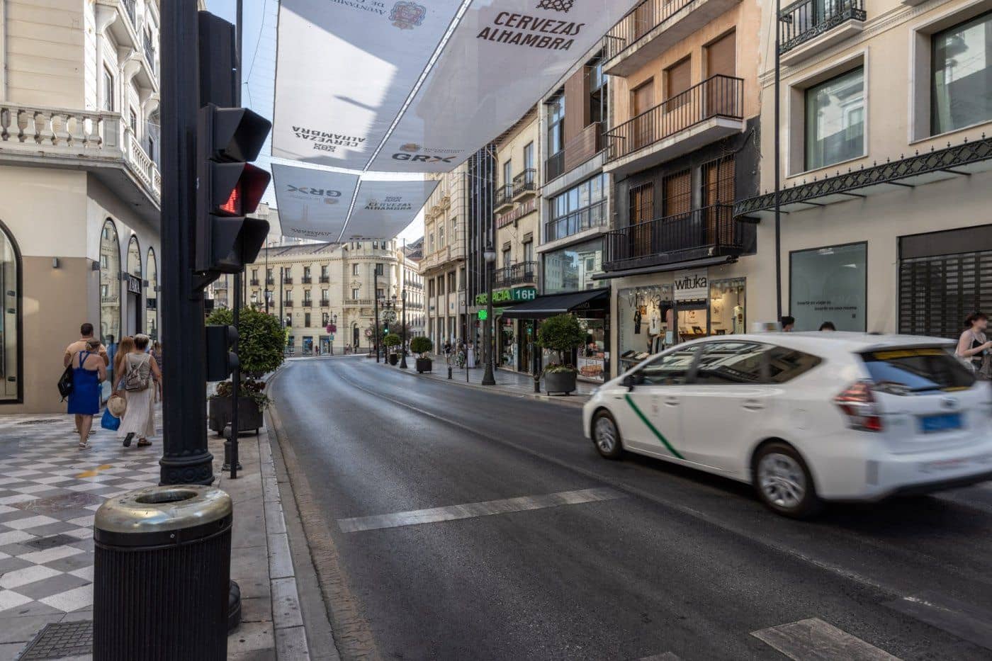 Erhverv til salg i Granada by - € 1.099.999 (Ref: 9698811)