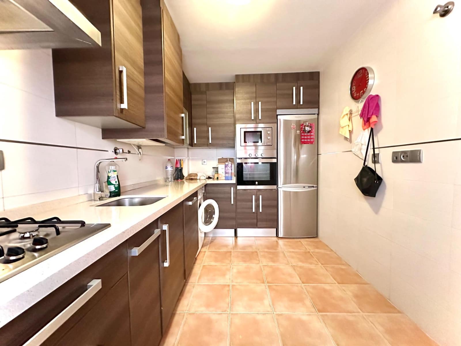 3 bedroom Flat for sale in Cogollos Vega with garage - € 120,000 (Ref: 9711946)