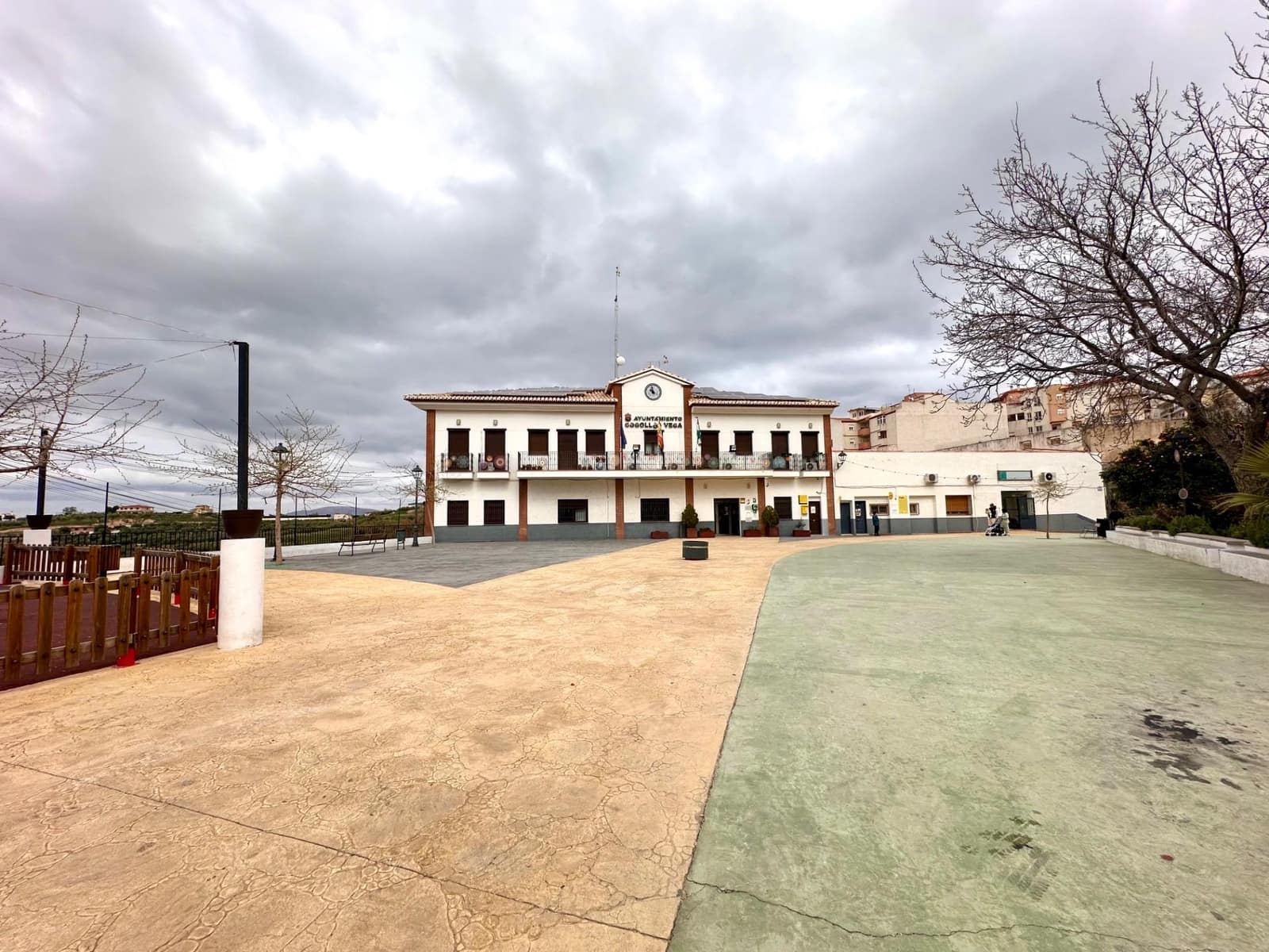 3 bedroom Flat for sale in Cogollos Vega with garage - € 120,000 (Ref: 9711946)