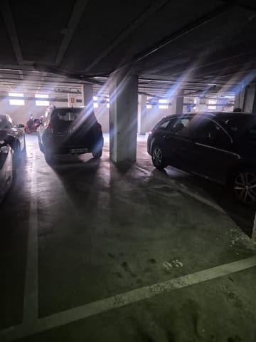 Garage til salg i Granada by - € 8.000 (Ref: 9711947)