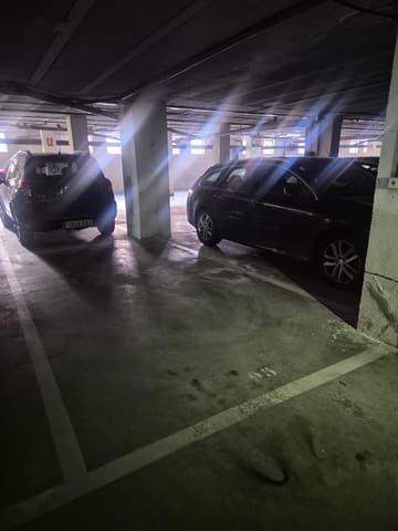 Garage til salg i Granada by - € 8.000 (Ref: 9711947)