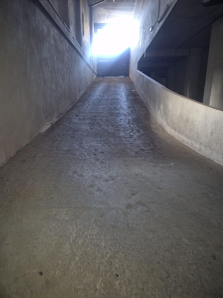 Garage til salg i Granada by - € 8.000 (Ref: 9711947)