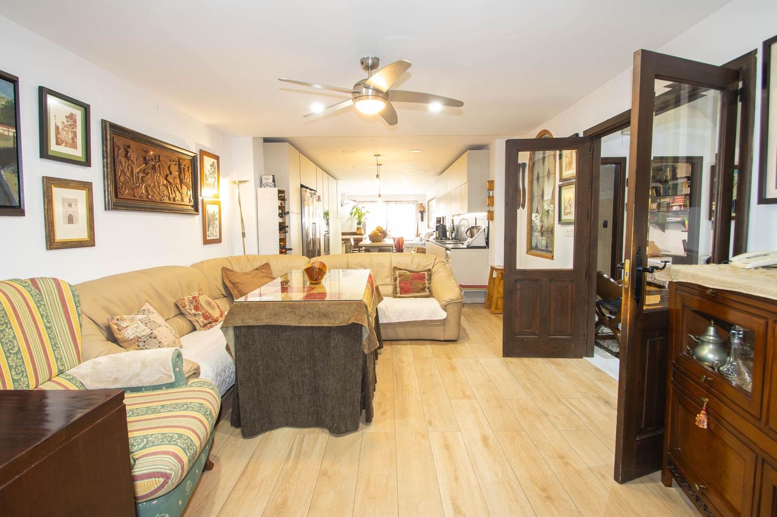 5 bedroom Villa for sale in Peligros with garage - € 498,000 (Ref: 9711948)