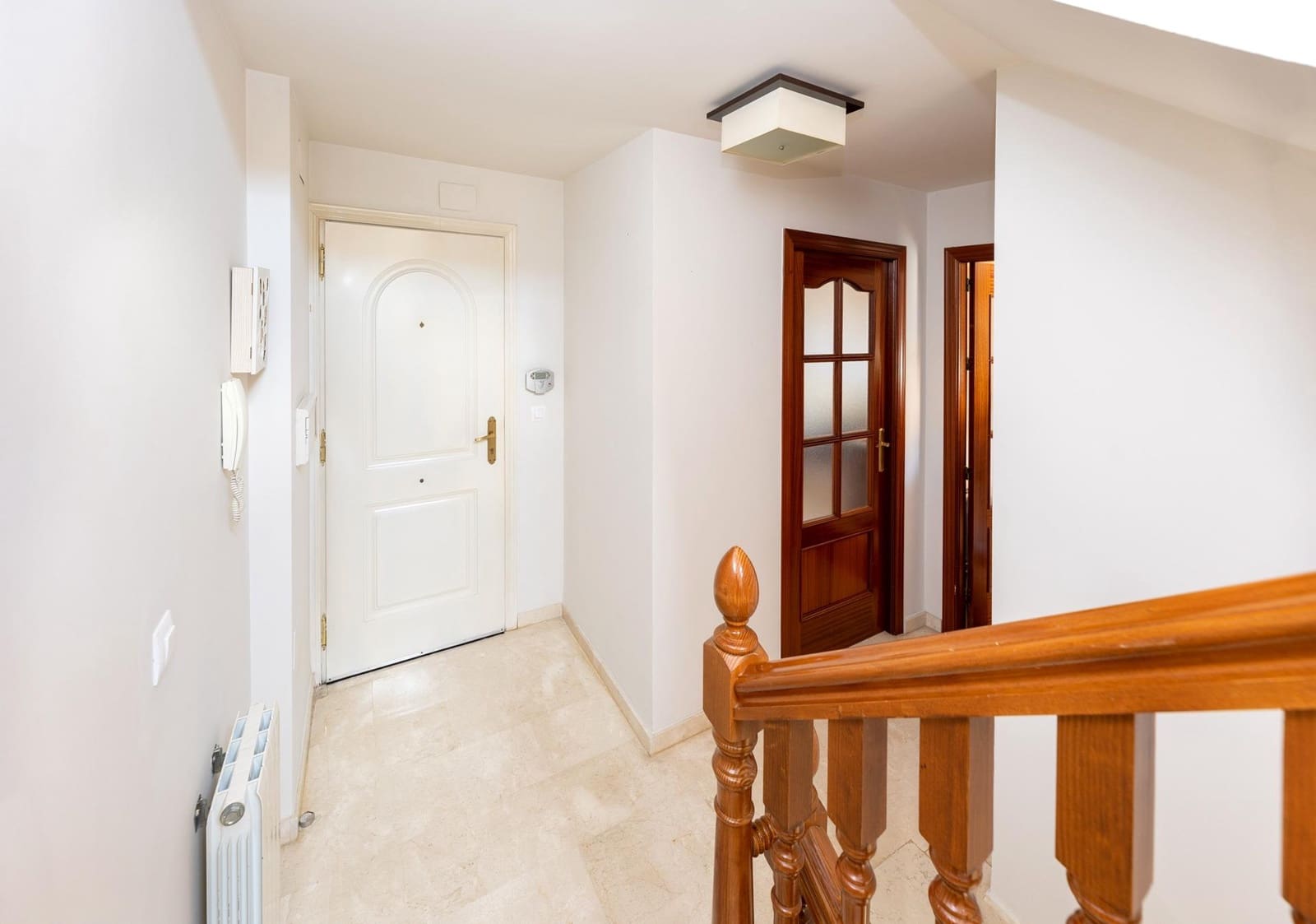 Chalet de 3 habitaciones en Ogíjares en venta con garaje - 329.000 € (Ref: 9711949)