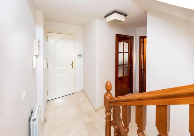 3 sypialnia Willa na sprzedaż w Ogíjares z garażem - 329 000 € (Ref: 9711949)