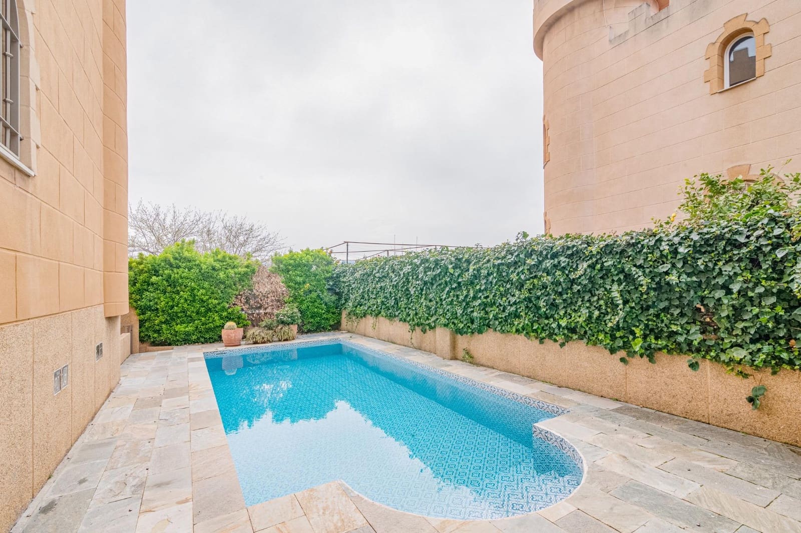 3 bedroom Semi-detached Villa for sale in Peligros with pool garage - € 318,000 (Ref: 9711950)