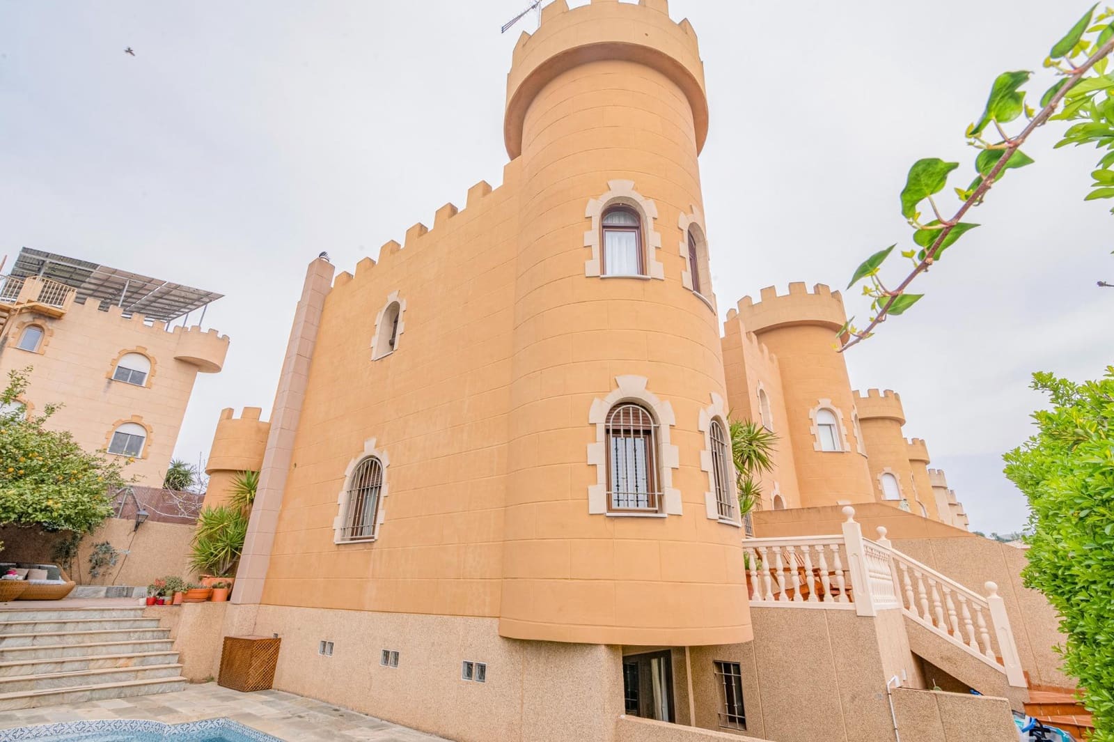 3 bedroom Semi-detached Villa for sale in Peligros with pool garage - € 318,000 (Ref: 9711950)