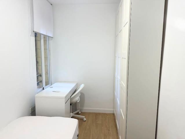 4 camera da letto Appartamento da affittare in Granada città - 250 € (Rif: 9714913)