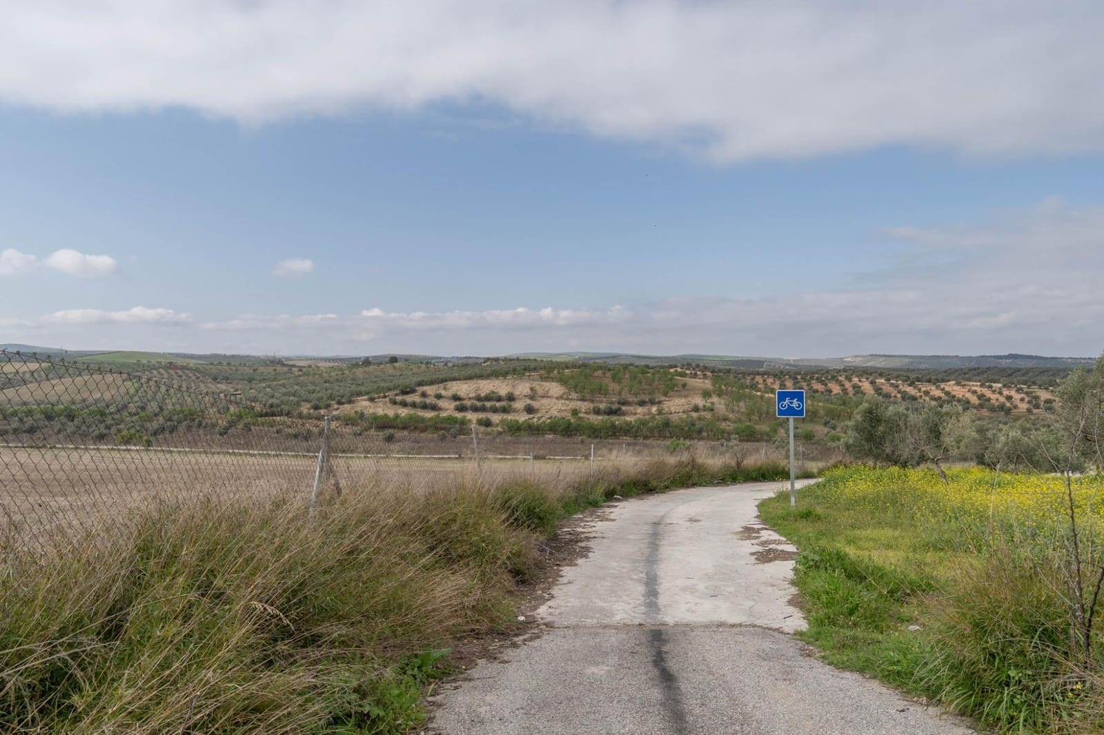 3 bedroom Villa for sale in Cullar Vega with pool garage - € 450,000 (Ref: 9719904)