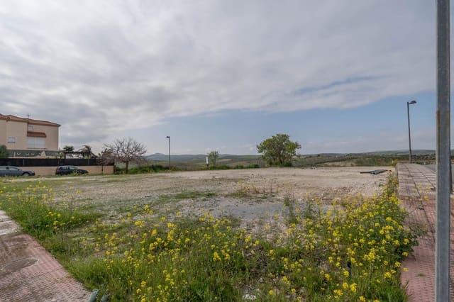 3 quarto Moradia para venda em Cúllar Vega com piscina garagem - 450 000 € (Ref: 9719904)