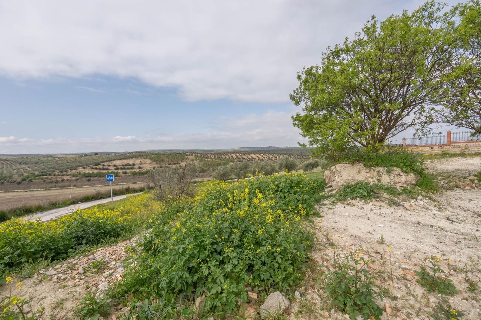 3 bedroom Villa for sale in Cullar Vega with pool garage - € 450,000 (Ref: 9719904)