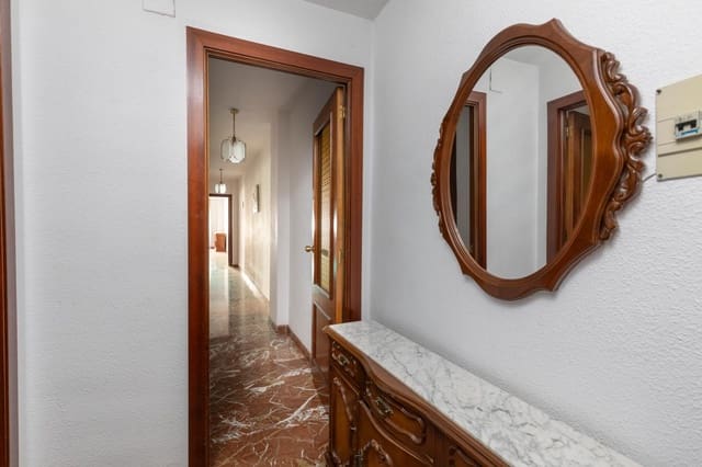 4 camera da letto Appartamento in vendita in Loja - 119.000 € (Rif: 9721670)