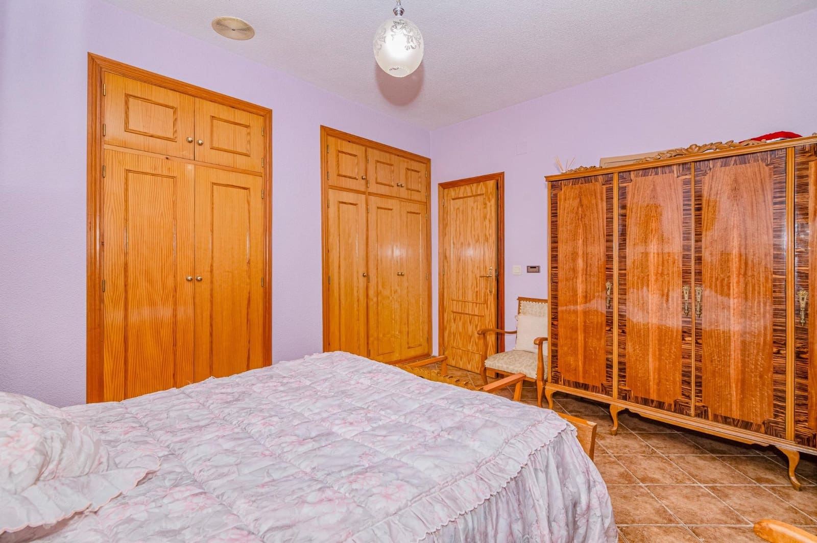 4 bedroom Villa for sale in Peligros with pool - € 395,000 (Ref: 9732080)