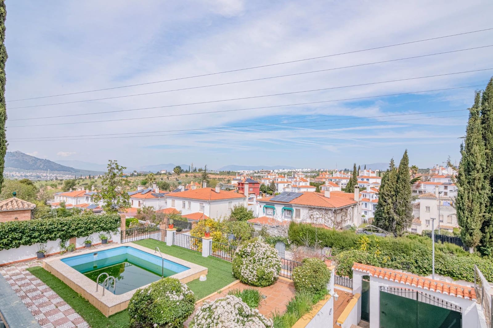 4 bedroom Villa for sale in Peligros with pool - € 395,000 (Ref: 9732080)