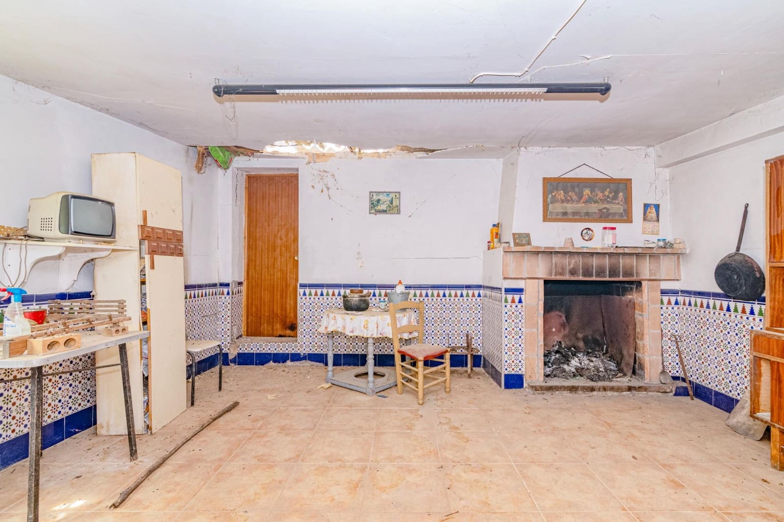 5 bedroom Finca/Country House for sale in Illora - € 44,000 (Ref: 9735569)