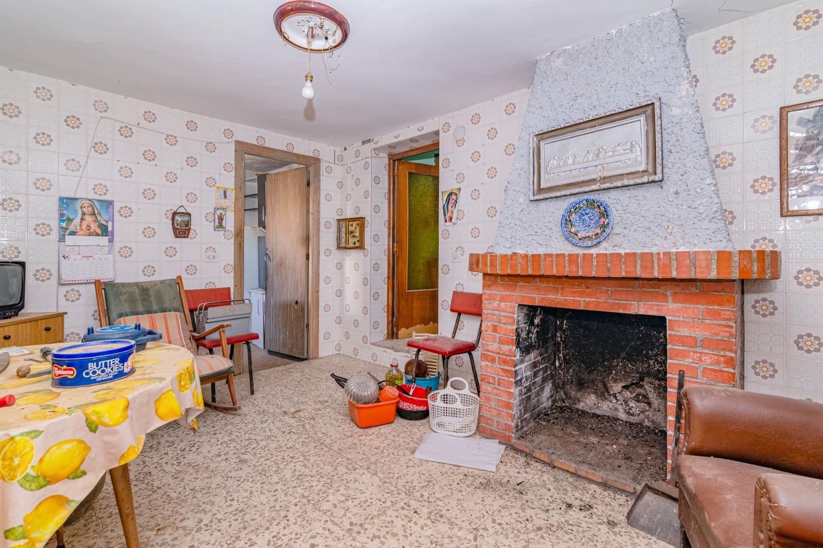 5 bedroom Finca/Country House for sale in Illora - € 44,000 (Ref: 9735569)