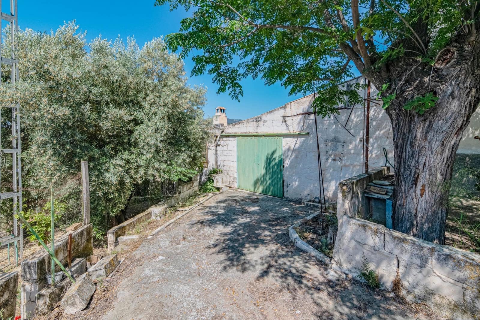 5 bedroom Finca/Country House for sale in Illora - € 44,000 (Ref: 9735569)