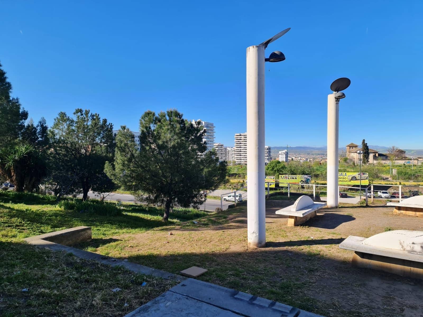 3 bedroom Flat for sale in Granada city with garage - € 70,000 (Ref: 9735570)