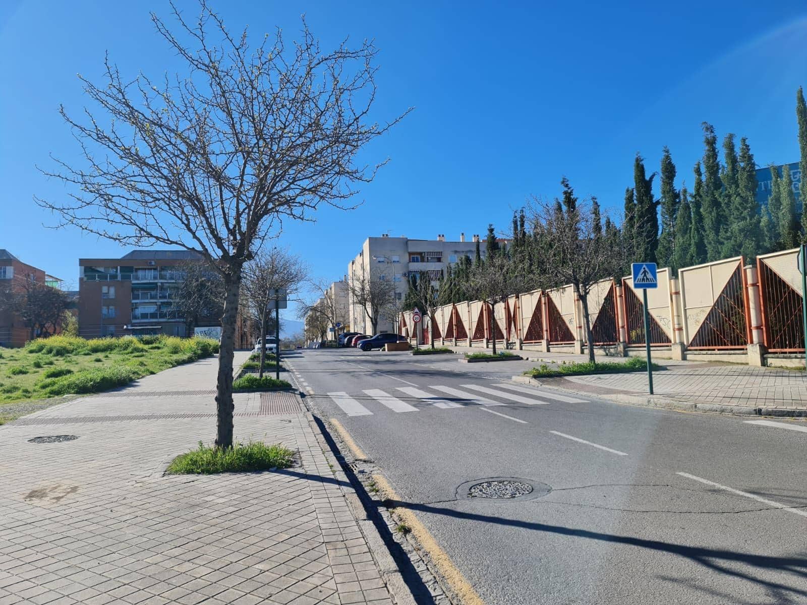 3 bedroom Flat for sale in Granada city with garage - € 70,000 (Ref: 9735570)