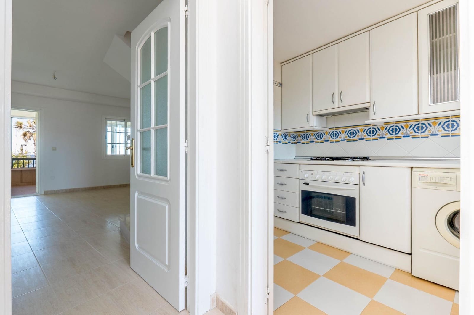 3 bedroom Apartment for sale in Salobrena with pool - € 320,000 (Ref: 9738538)