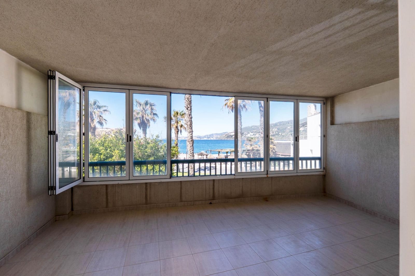 3 bedroom Apartment for sale in Salobrena with pool - € 320,000 (Ref: 9738538)