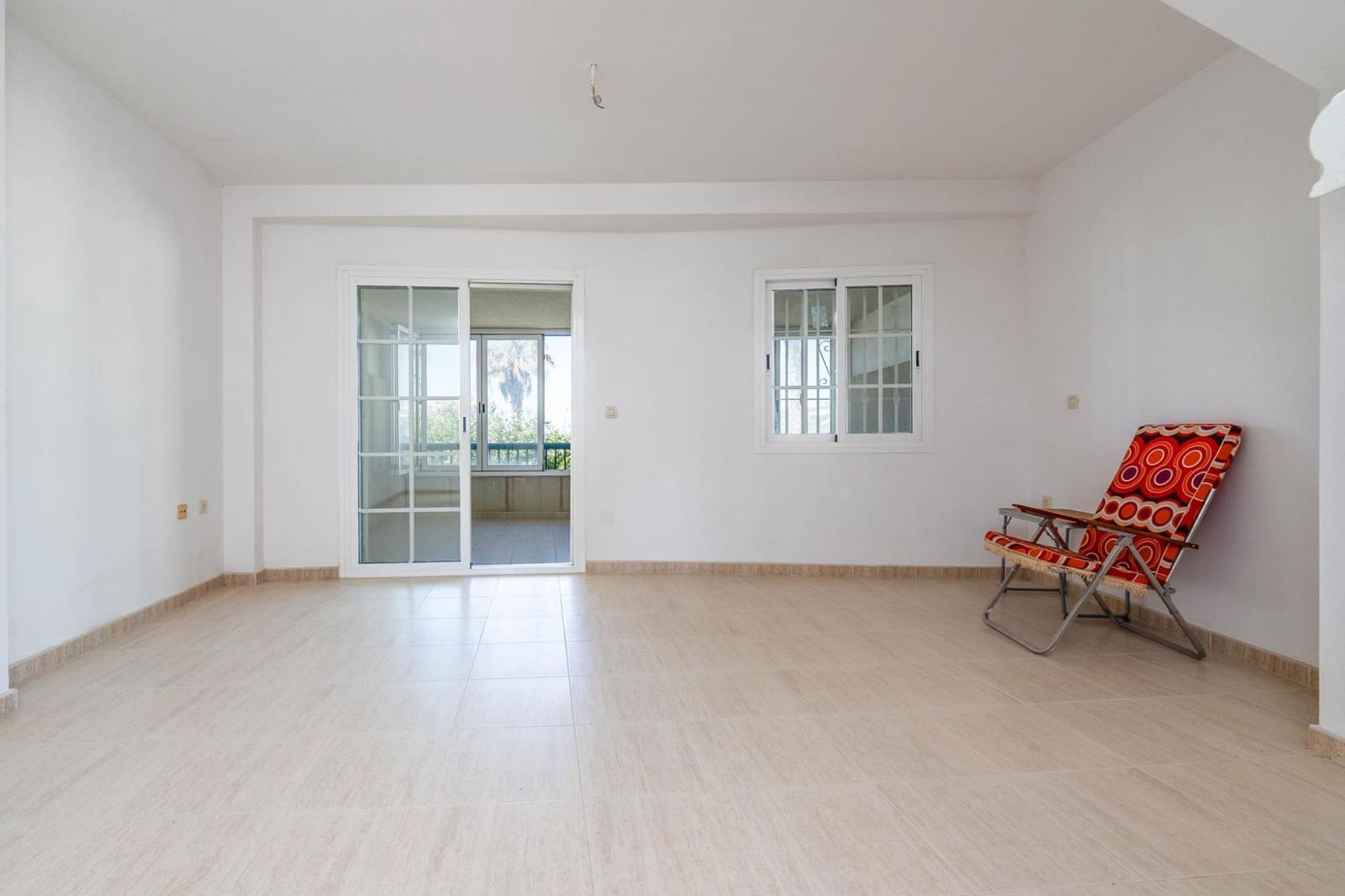 3 bedroom Apartment for sale in Salobrena with pool - € 320,000 (Ref: 9738538)