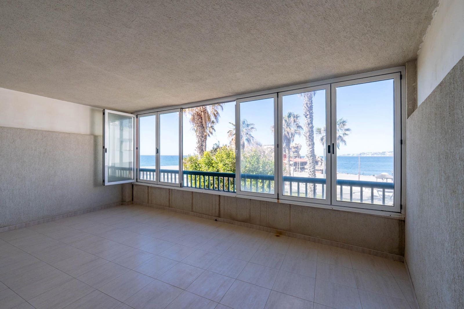 3 bedroom Apartment for sale in Salobrena with pool - € 320,000 (Ref: 9738538)