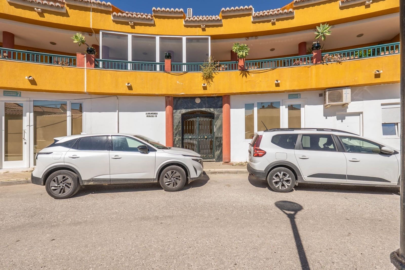 3 bedroom Apartment for sale in Salobrena with pool - € 320,000 (Ref: 9738538)