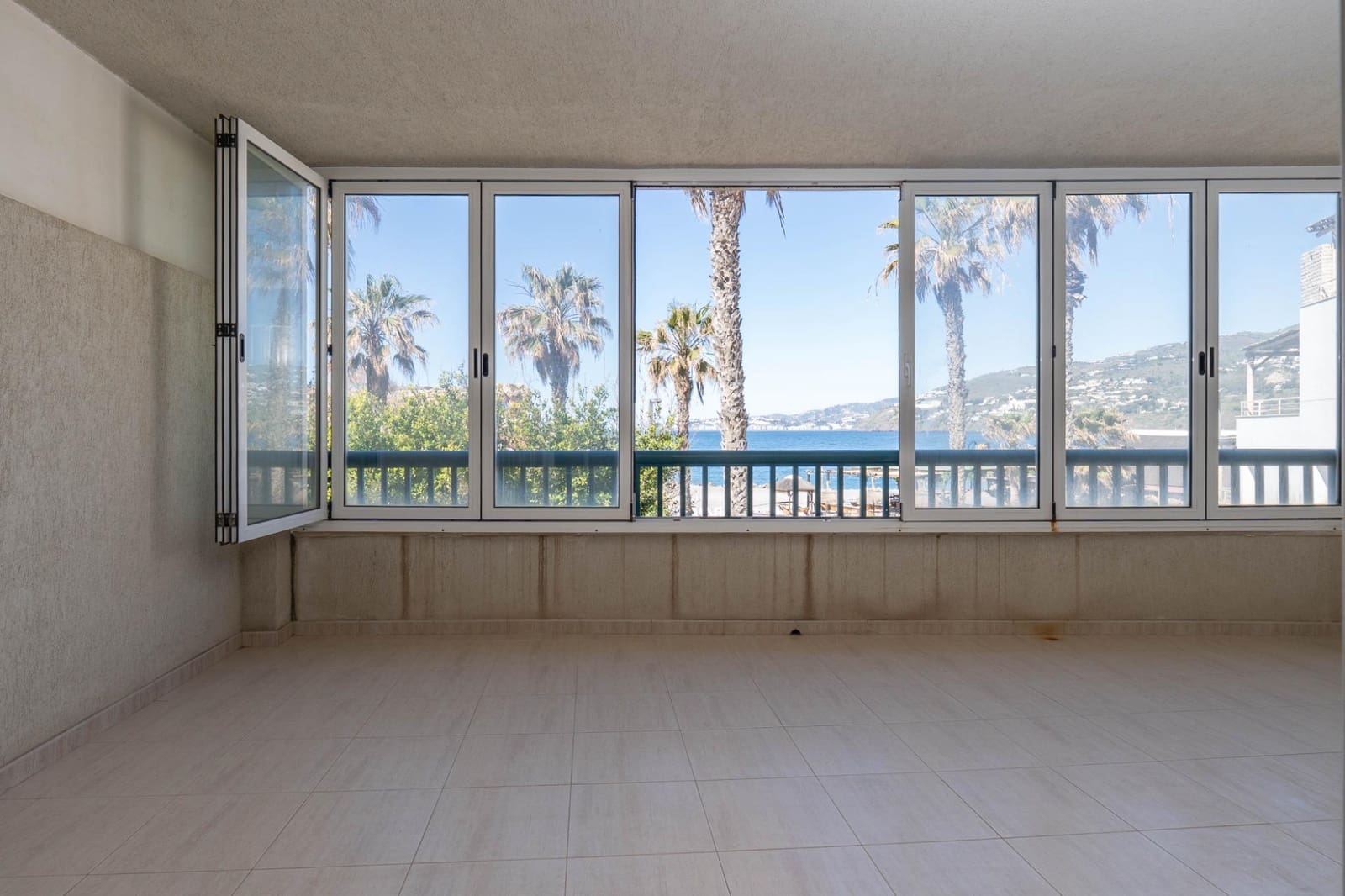 3 bedroom Apartment for sale in Salobrena with pool - € 320,000 (Ref: 9738538)