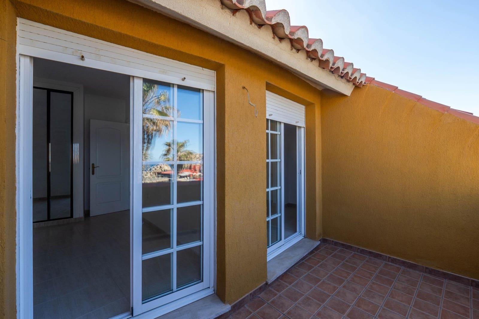 3 bedroom Apartment for sale in Salobrena with pool - € 320,000 (Ref: 9738538)