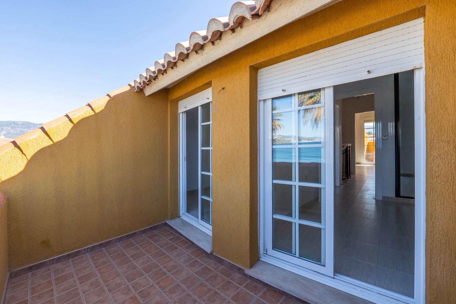 3 bedroom Apartment for sale in Salobrena with pool - € 320,000 (Ref: 9738538)