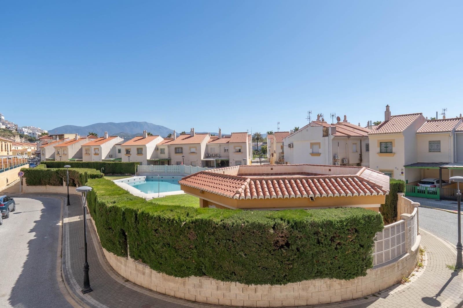 3 bedroom Apartment for sale in Salobrena with pool - € 320,000 (Ref: 9738538)