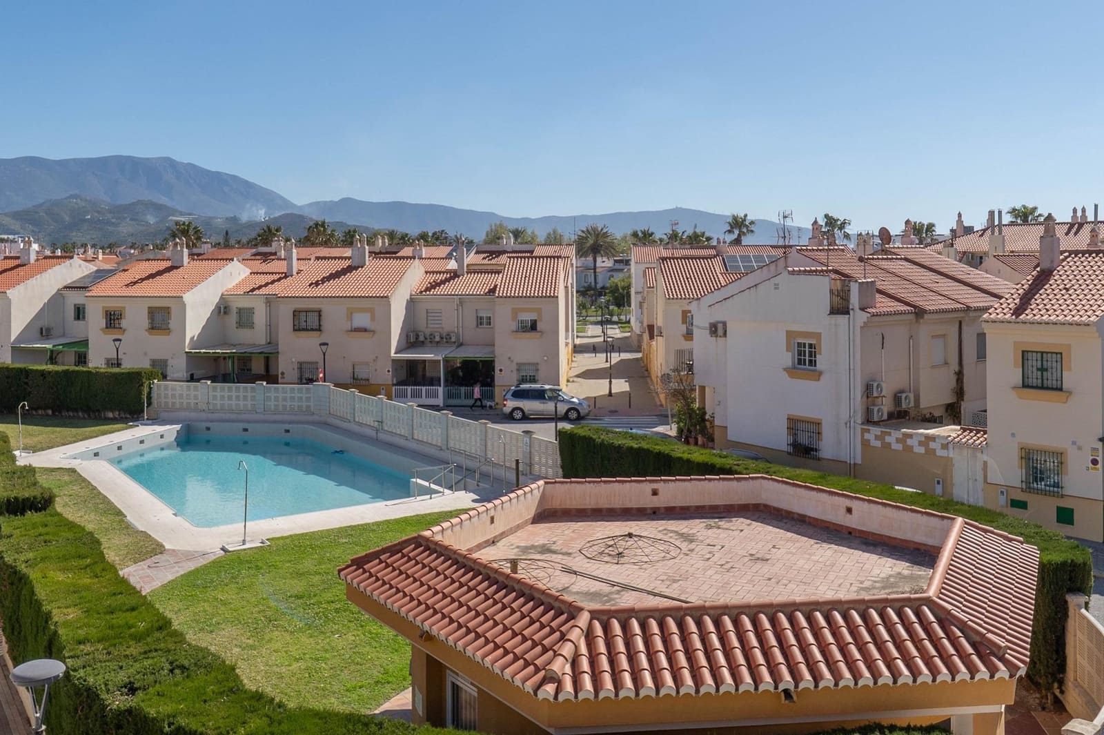 3 bedroom Apartment for sale in Salobrena with pool - € 320,000 (Ref: 9738538)