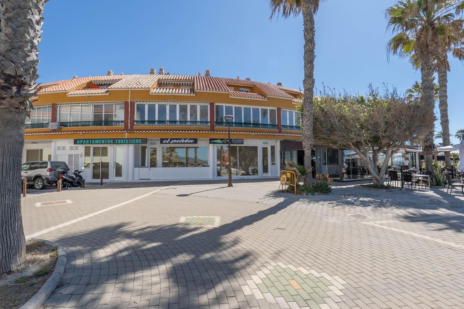 3 bedroom Apartment for sale in Salobrena with pool - € 320,000 (Ref: 9738538)