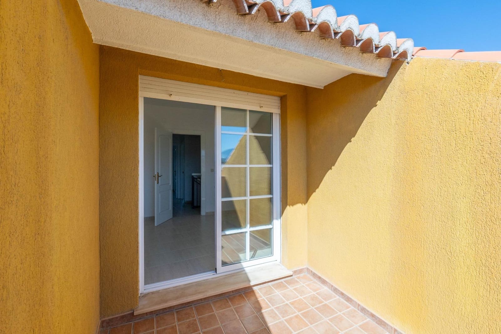 3 bedroom Apartment for sale in Salobrena with pool - € 320,000 (Ref: 9738538)