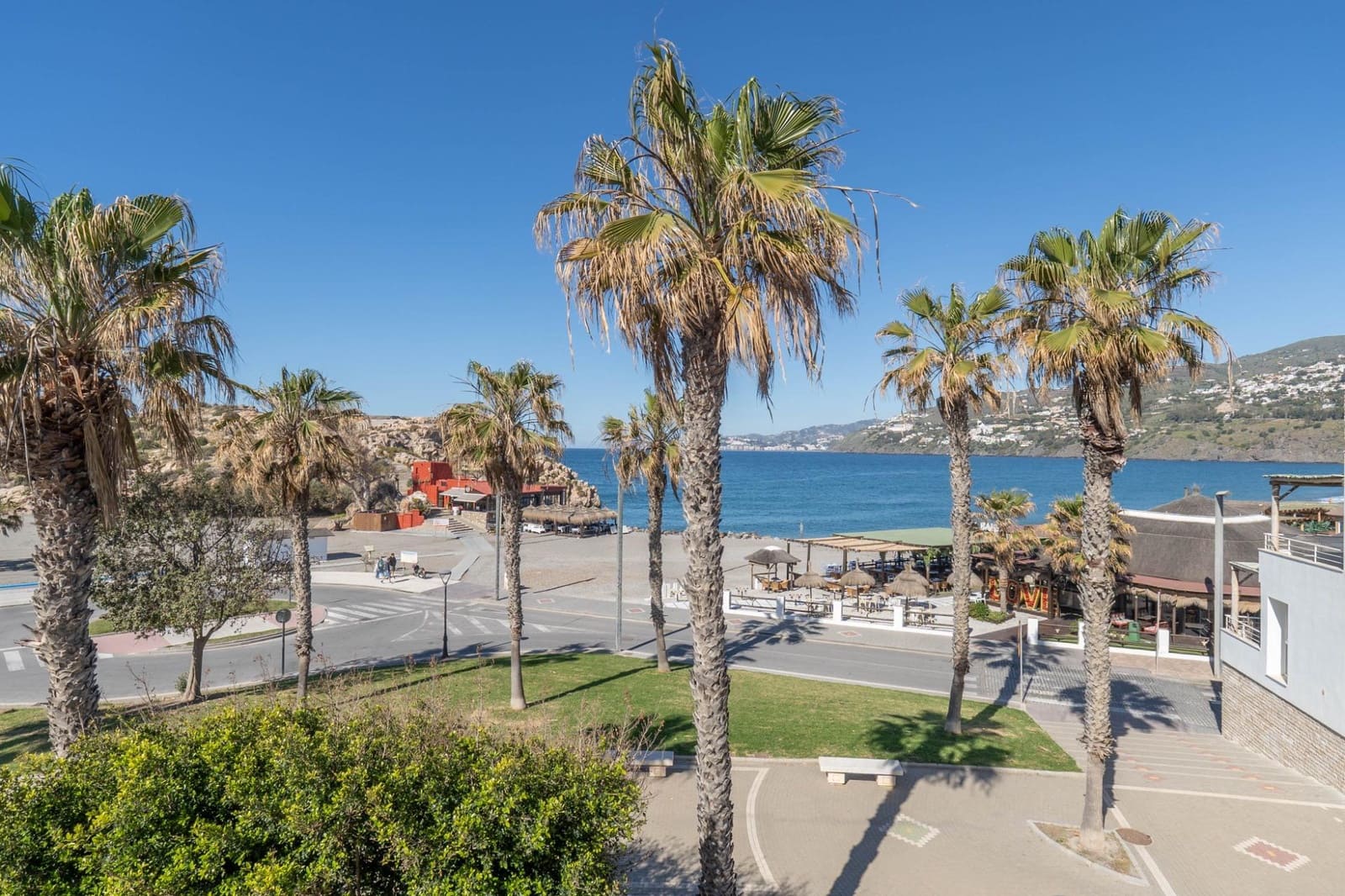 3 bedroom Apartment for sale in Salobrena with pool - € 320,000 (Ref: 9738538)