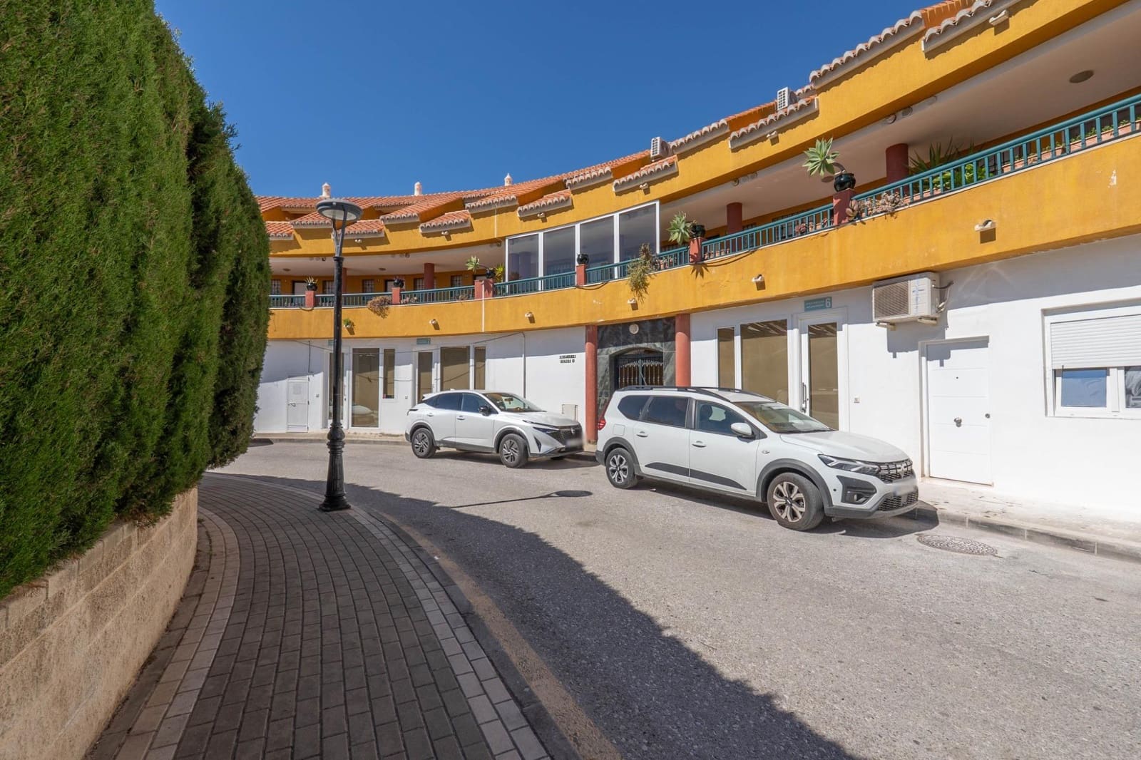 3 bedroom Apartment for sale in Salobrena with pool - € 320,000 (Ref: 9738538)