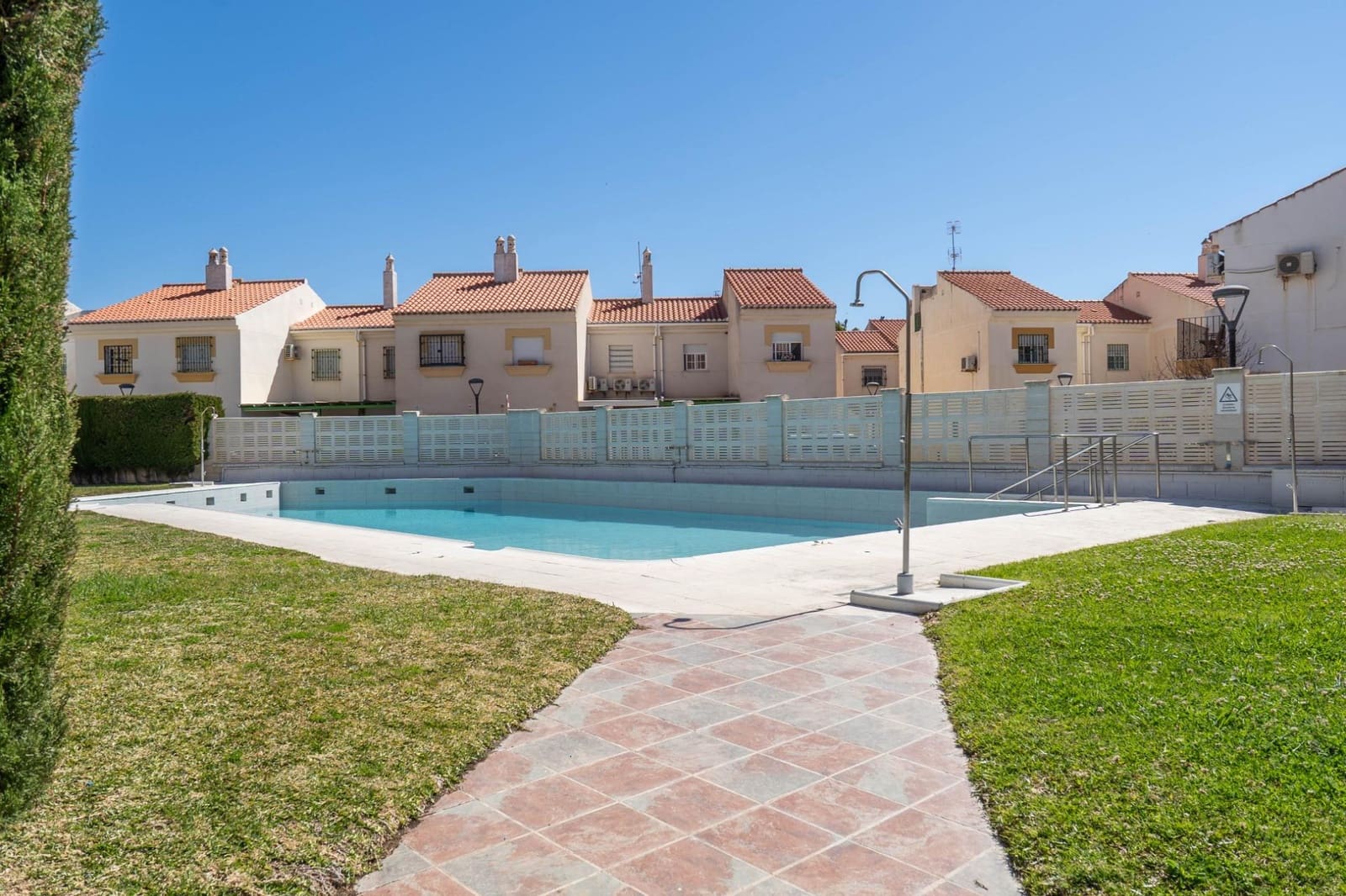 3 bedroom Apartment for sale in Salobrena with pool - € 320,000 (Ref: 9738538)
