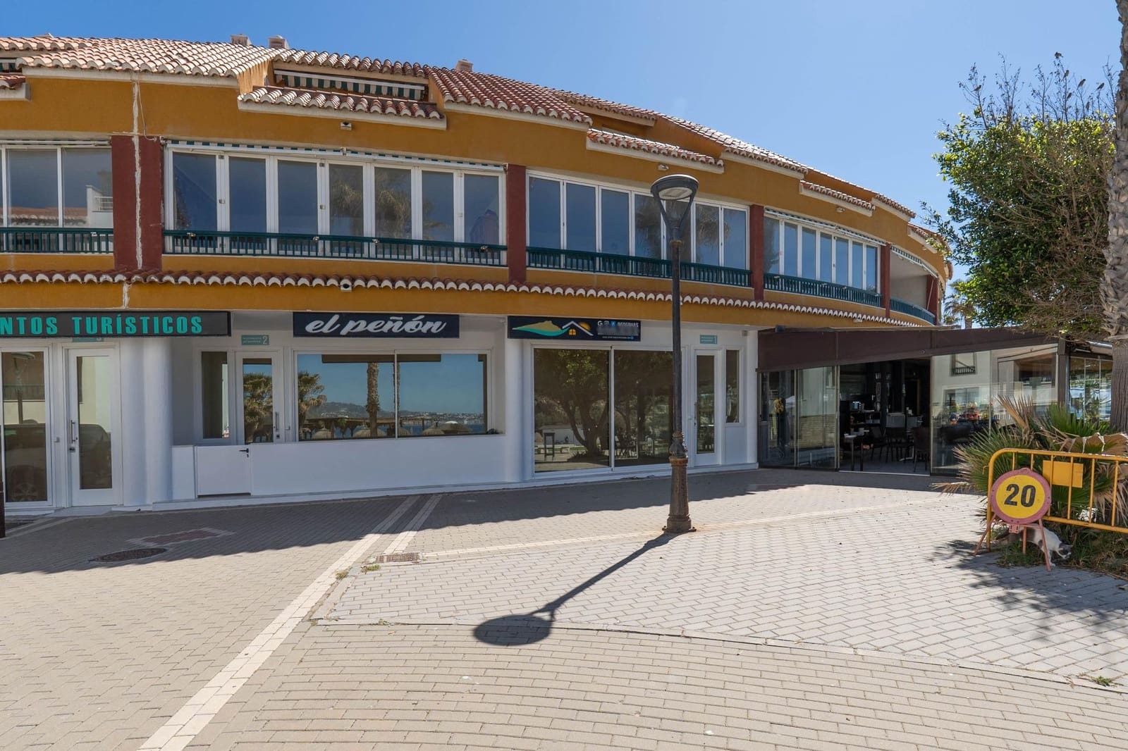 3 bedroom Apartment for sale in Salobrena with pool - € 320,000 (Ref: 9738538)