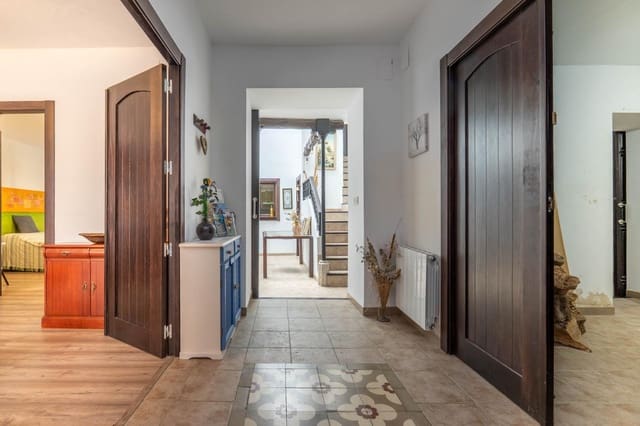 Chalet de 4 habitaciones en Padul en venta con garaje - 260.000 € (Ref: 9738540)