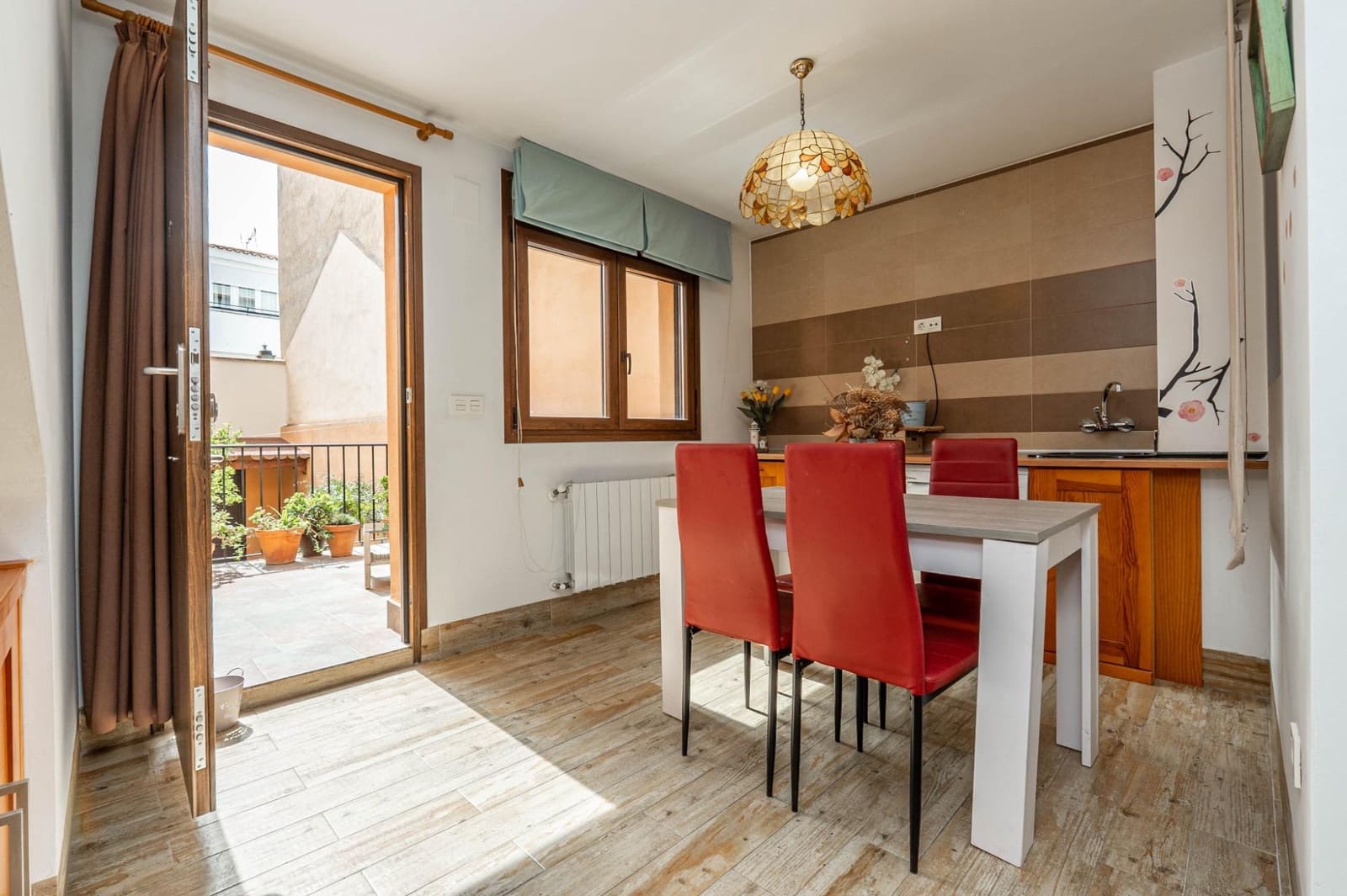 4 bedroom Villa for sale in Padul with garage - € 260,000 (Ref: 9738540)