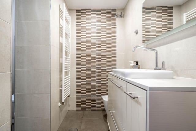 Chalet de 4 habitaciones en Padul en venta con garaje - 260.000 € (Ref: 9738540)